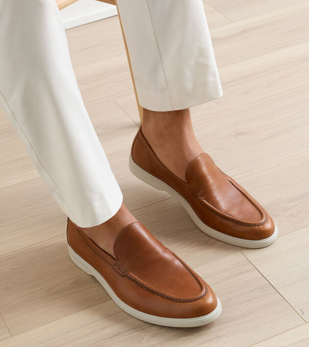 Excursionist Leather Venetian Loafer