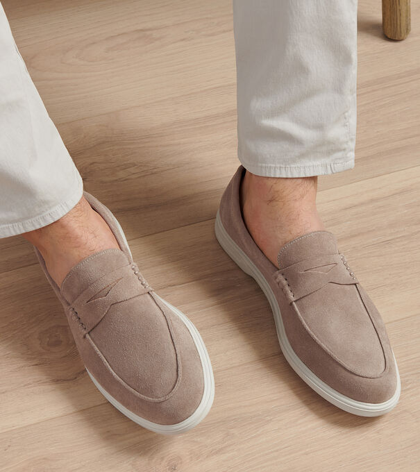 Excursionist Penny Loafer - Alternate Image 1