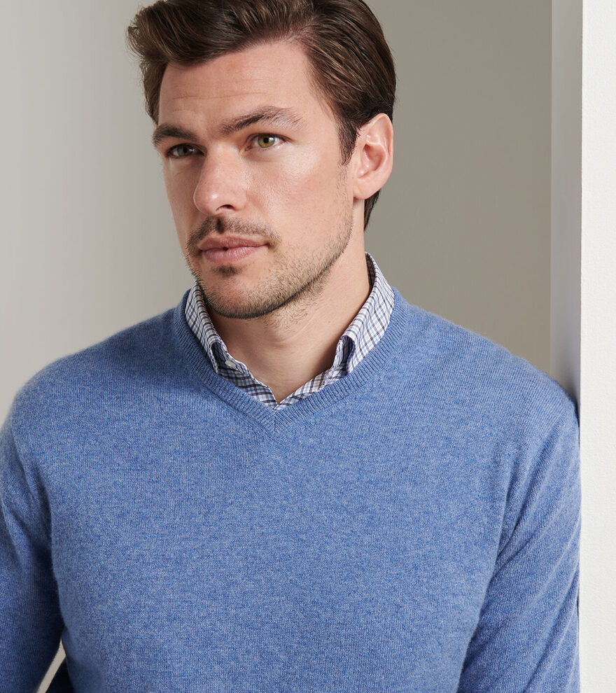Crown Heritage Cashmere V-Neck Jumper image number 4