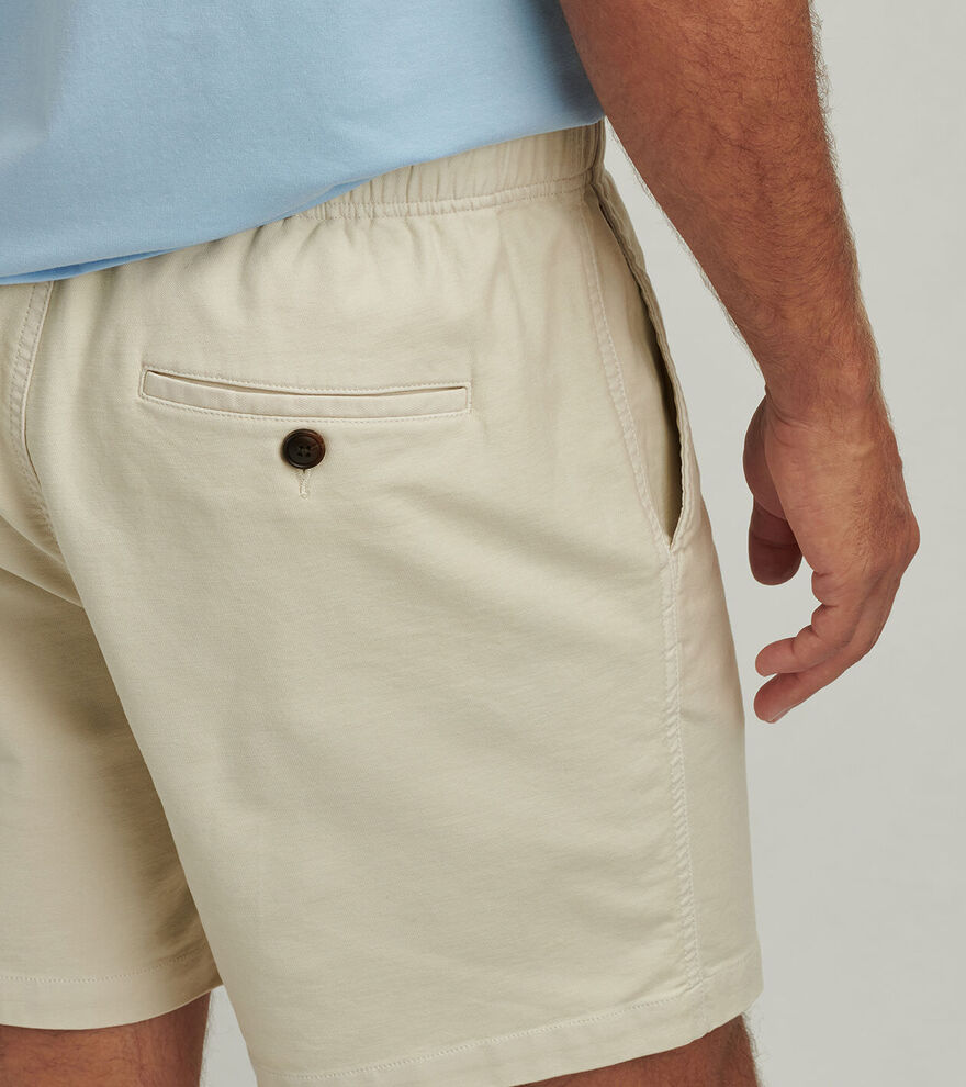 Crown Weekend Short image number 5